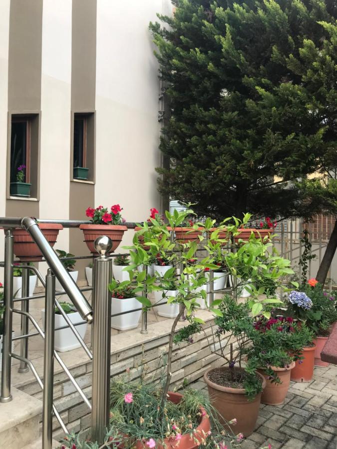 Guest House Il Palazzo Durrës Exterior foto